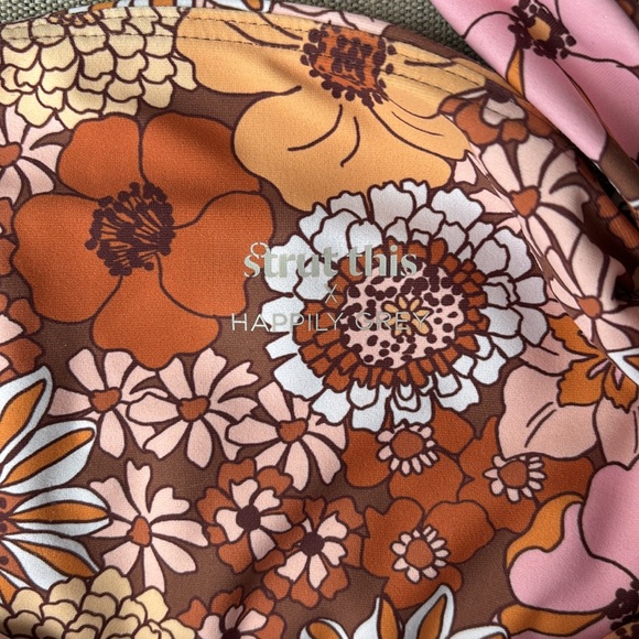 Floral Women's Sports Bra - Picture 2 of 2